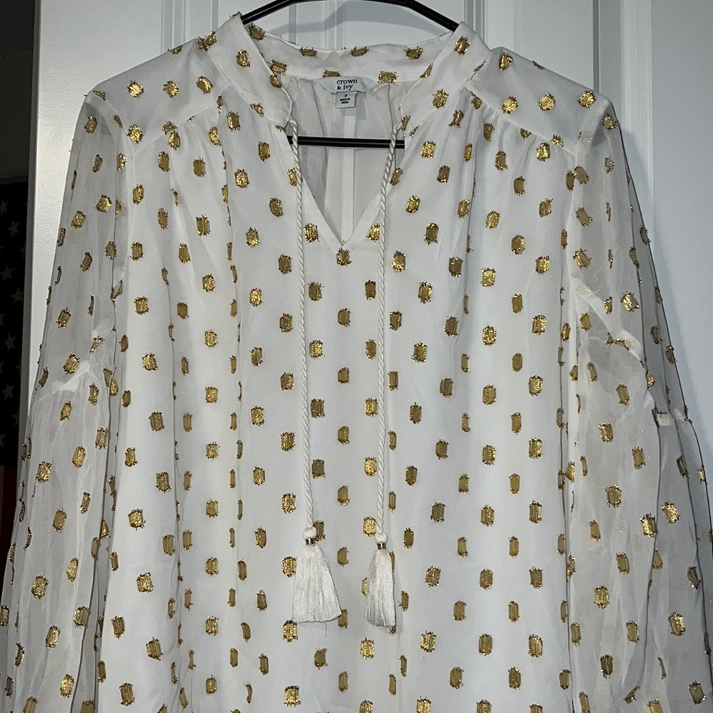 White & gold top